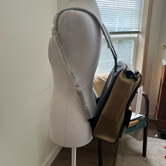 Women’s Bellorita hand painted leather back pack purse - Picture 2 of 7